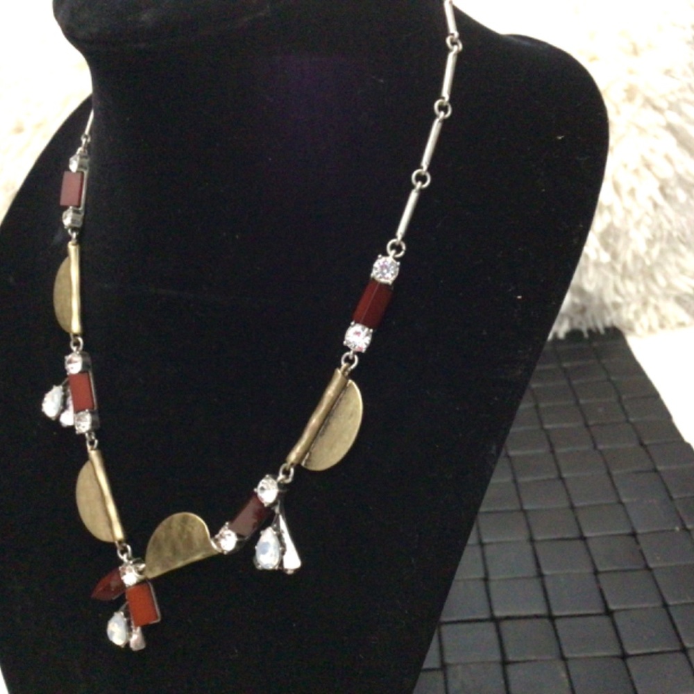 Vivi Genuine Crystal Necklace Silver In Gold. Costume jewelry - Picture 2 of 3